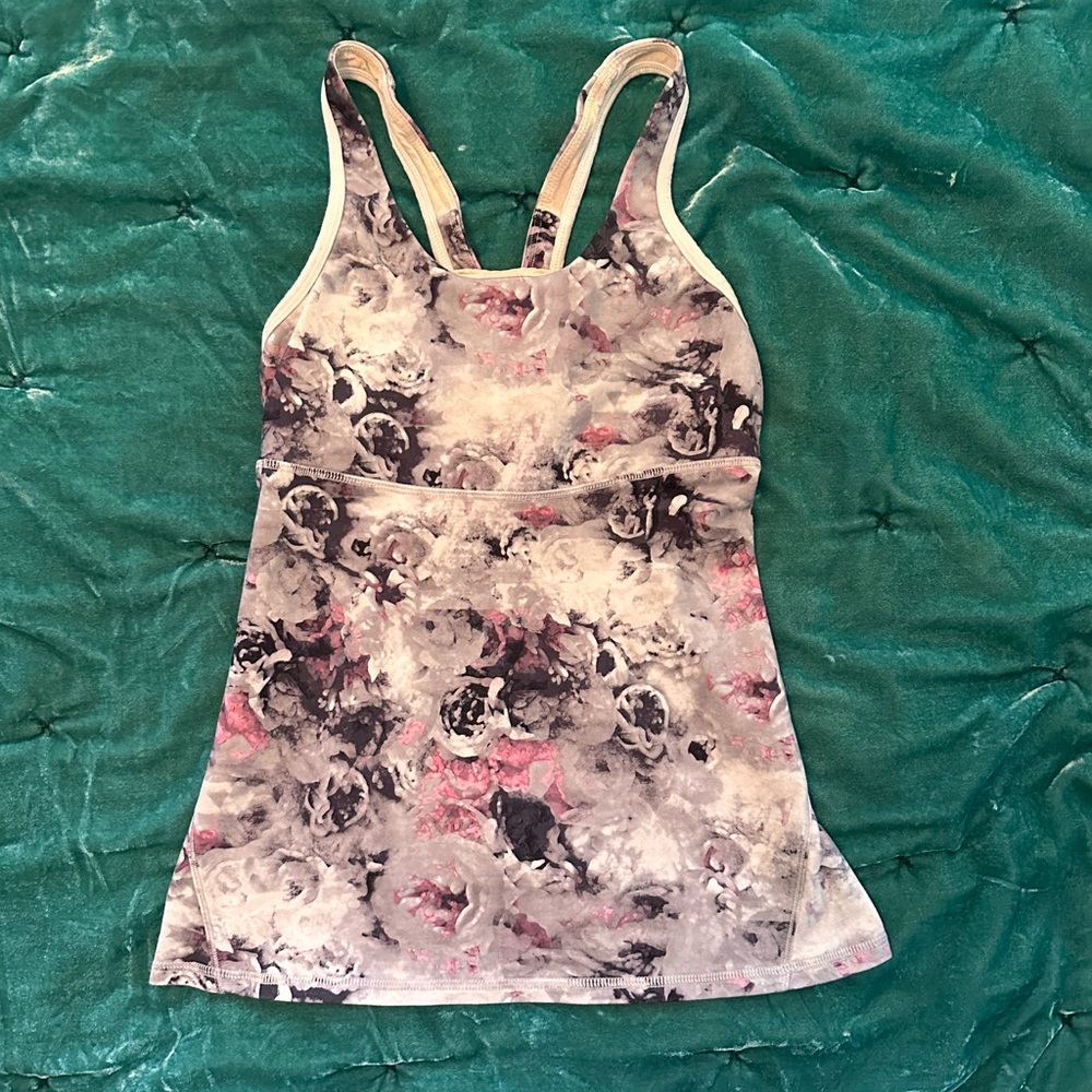Lululemon tank top